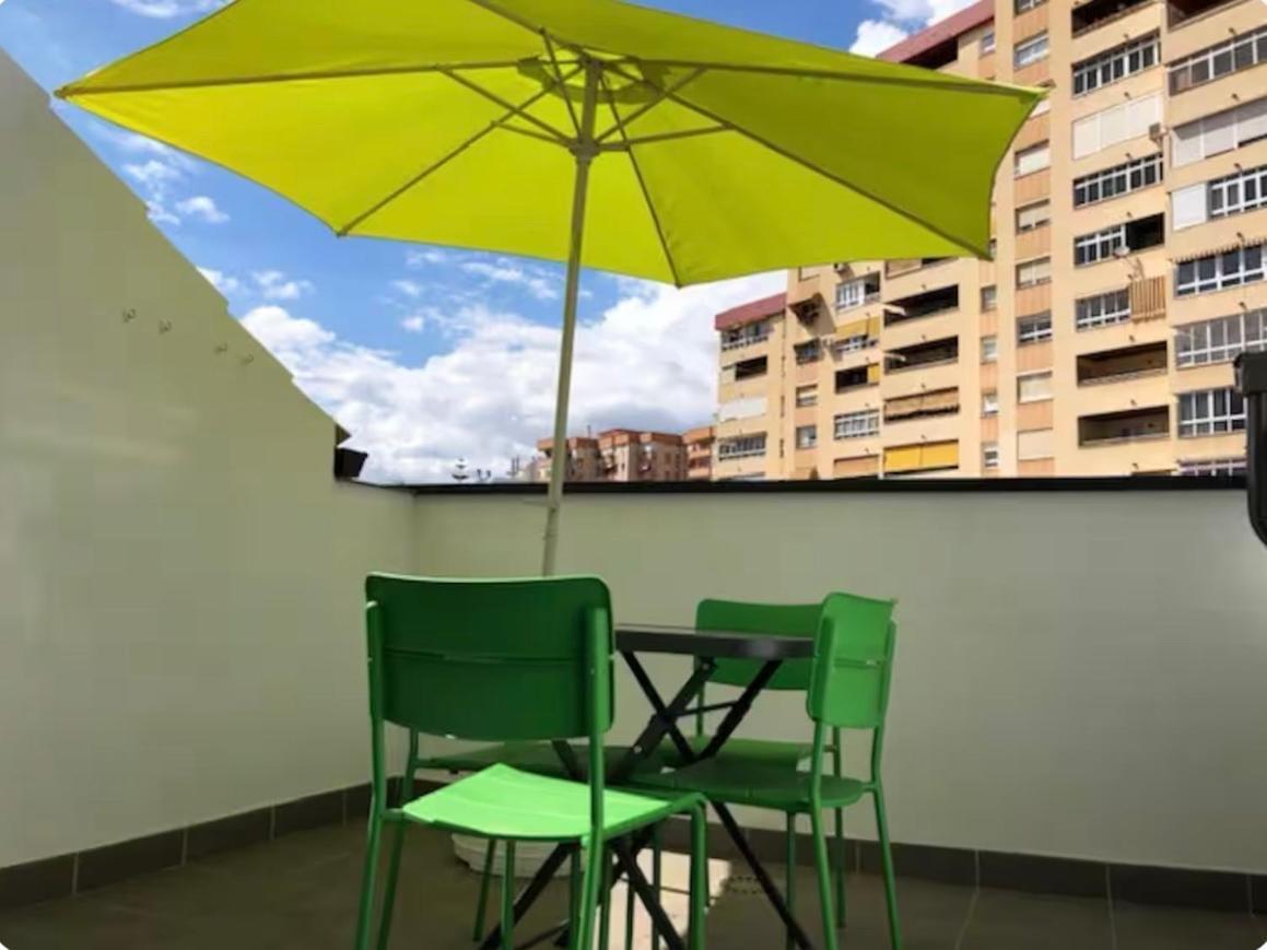 Duplex Con Terraza Apartment Malaga Exterior photo